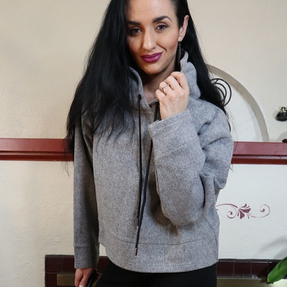 Zara knit crop hoodie heavy draw strings